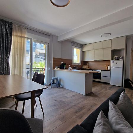 Konstantinos Apartment Неа Мудания Екстериор снимка
