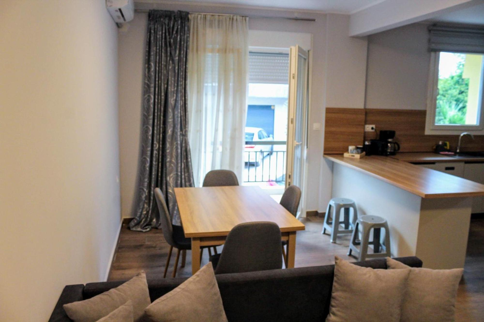 Konstantinos Apartment Неа Мудания Екстериор снимка