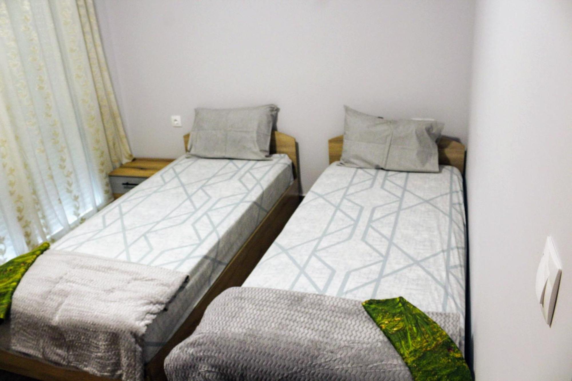 Konstantinos Apartment Неа Мудания Екстериор снимка
