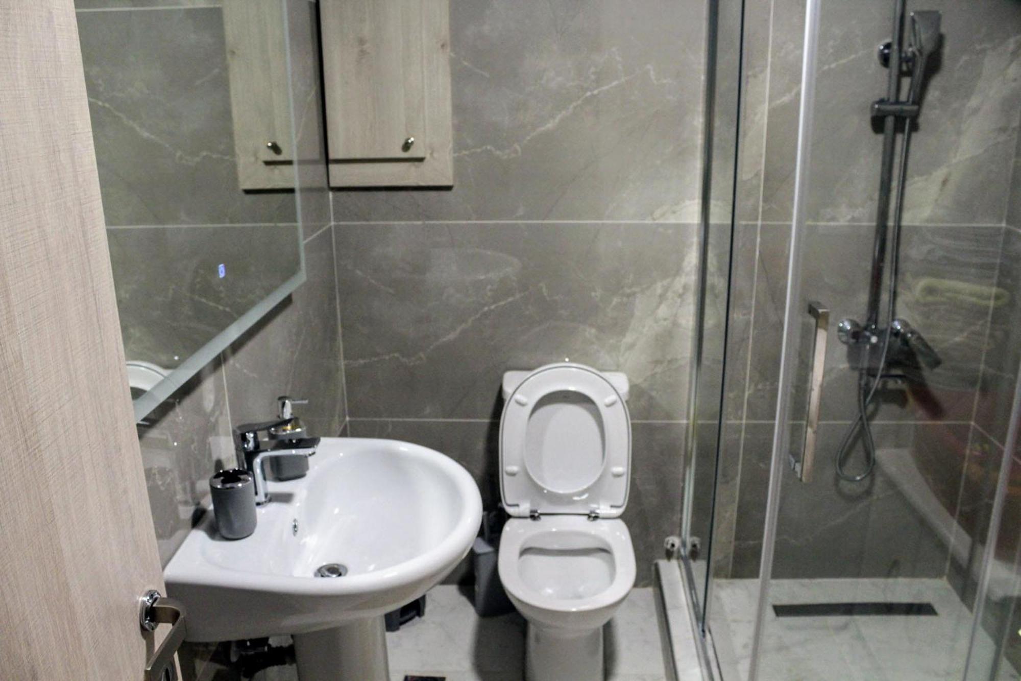Konstantinos Apartment Неа Мудания Екстериор снимка